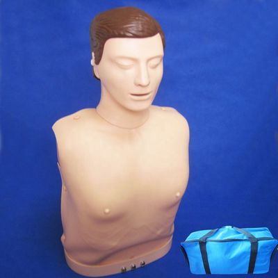 Formation à la RCR électronique sur le buste Manivelle démonstration de soins aux patients avec PVC avancé