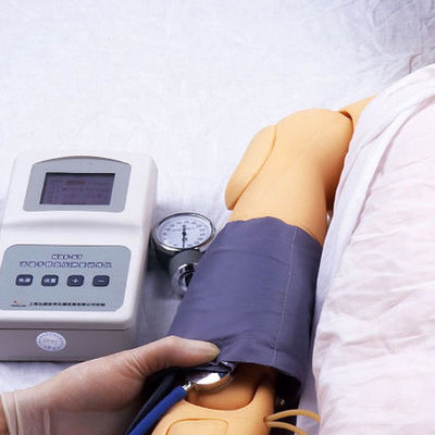 Formation aux premiers secours intelligents mannequin de taille humaine Formation en soins infirmiers cliniques