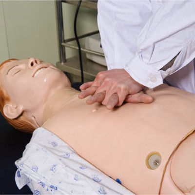 Formation aux premiers secours intelligents mannequin de taille humaine Formation en soins infirmiers cliniques