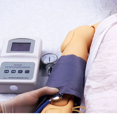 Manikine infirmière polyvalente avec fonctionnalités de formation à la vénénecture et à la mesure de la pression artérielle