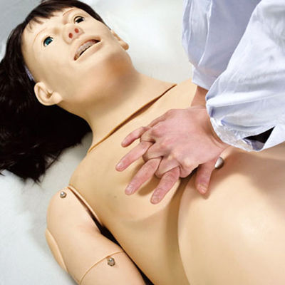 Manikine de formation à l'accouchement pour des simulations réalistes d'urgence maternelle et néonatale