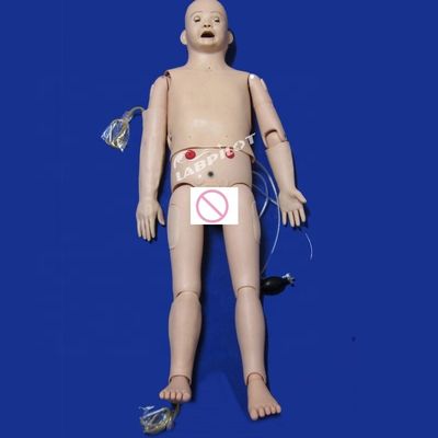 Formation à la catétrisation et à l'auscultation avec mannequin pour enfants de 5 ans