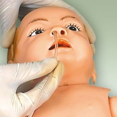 Une poupée de formation à l'infirmerie et à l'intubation pour nouveau-nés