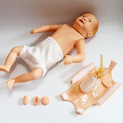 Une poupée de formation à l'infirmerie et à l'intubation pour nouveau-nés